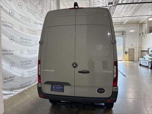2025 Mercedes-Benz Sprinter 2500 Standard Roof
