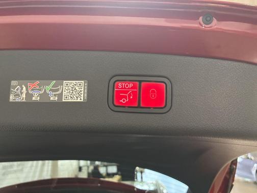 2026 Mercedes-Benz GLC 350e Base