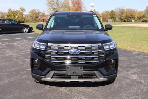 Agate Black Metallic 2026 Ford Explorer Active