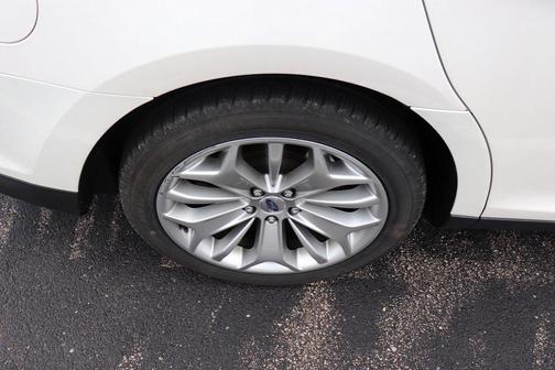 2019 Ford Taurus Limited