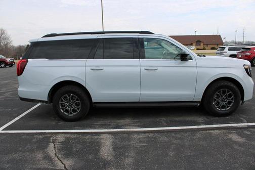 2025 Ford Expedition Max Active 4x4