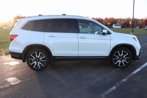 2019 Honda Pilot Touring 8-Passenger