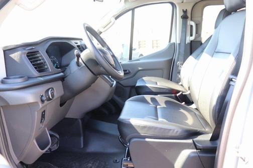 2025 Ford Transit-350 XL
