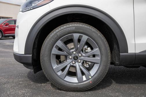 Star White Metallic Tri-Coat 2026 Ford Explorer Active