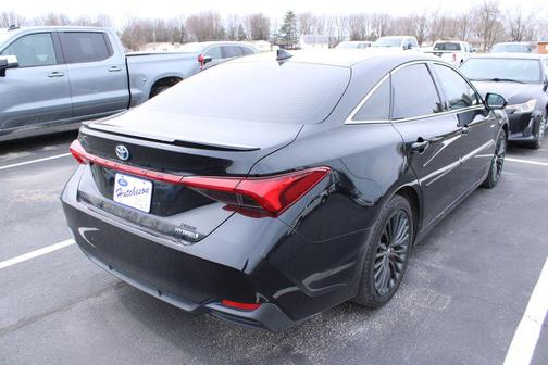 2019 Toyota Avalon Hybrid Limited