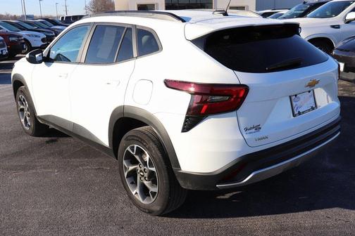 2024 Chevrolet Trax LT