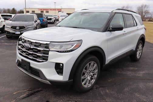 Space White Metallic 2026 Ford Explorer Active