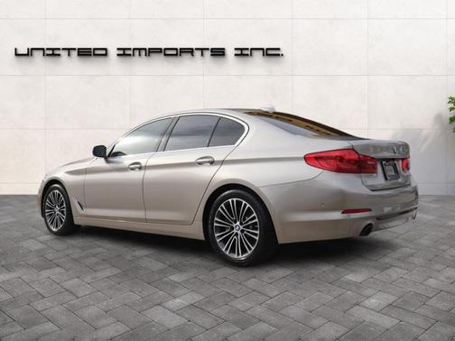 2018 BMW 530 530i