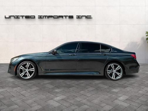 2019 BMW 740 740i