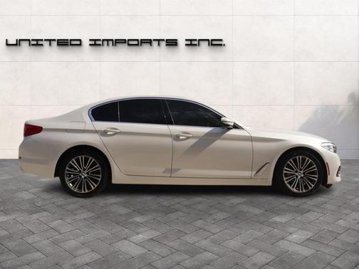 2019 BMW 530 530i