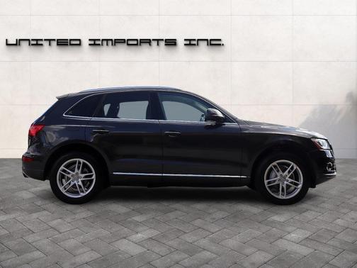 2017 Audi Q5 2.0T Premium Plus