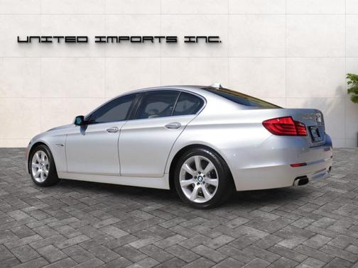 2011 BMW 550 550i