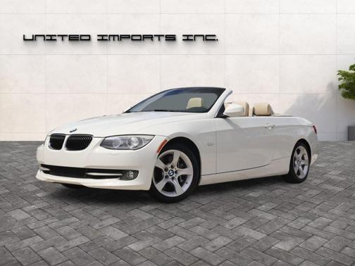Alpine White 2011 BMW 335 335i
