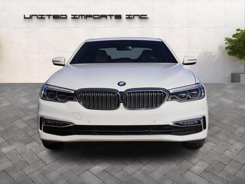 2018 BMW 530 530i