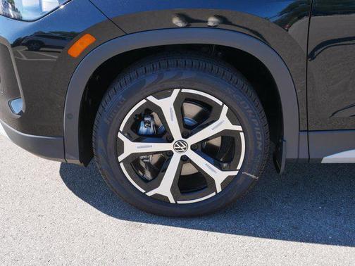 2025 Volkswagen Tiguan 2.0T SE 4MOTION