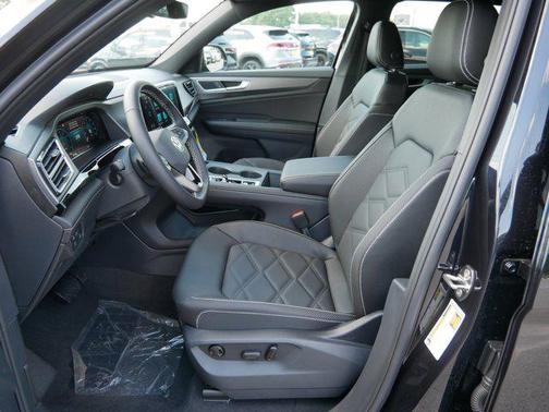 2025 Volkswagen Atlas Cross Sport 2.0T SE