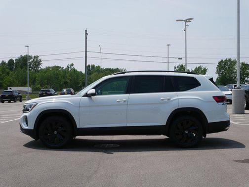 2025 Volkswagen Atlas 2.0T SE w/Technology 4MOTION