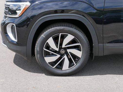 2025 Volkswagen Atlas 2.0T SE w/Technology 4MOTION