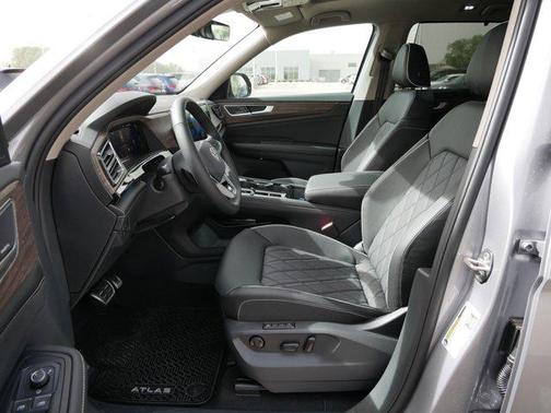 2025 Volkswagen Atlas 2.0T SEL Premium R-Line 4MOTION