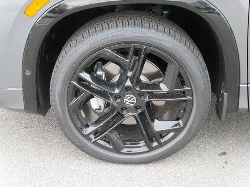 2025 Volkswagen Tiguan 2.0T SE R-Line Black 4MOTION