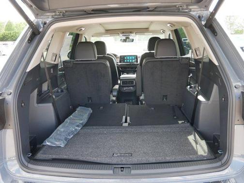 2025 Volkswagen Atlas 2.0T SEL Premium R-Line 4MOTION