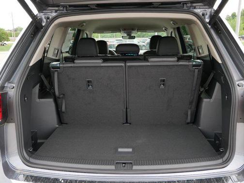 2025 Volkswagen Atlas 2.0T SE w/Technology 4MOTION
