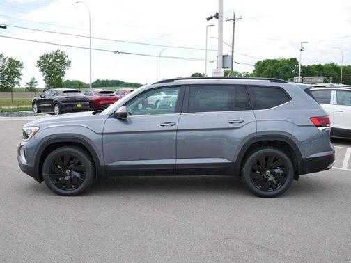 2025 Volkswagen Atlas 2.0T SE w/Technology 4MOTION