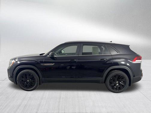 2025 Volkswagen Atlas Cross Sport 2.0T SE w/Technology 4MOTION