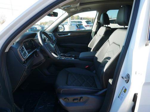 2026 Volkswagen Atlas 2.0T SE w/Technology 4MOTION