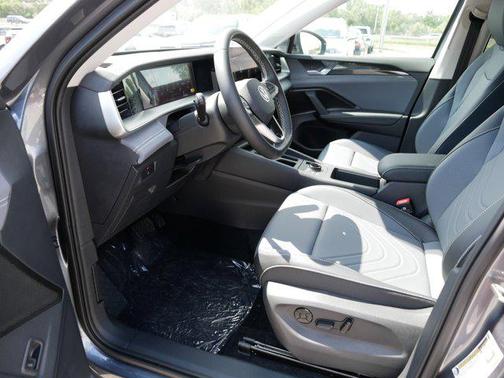 2025 Volkswagen Tiguan 2.0T SE 4MOTION