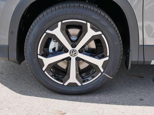 2025 Volkswagen Tiguan 2.0T SE 4MOTION