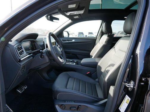 deep black pearl 2026 Volkswagen Atlas Cross Sport 2.0T SEL