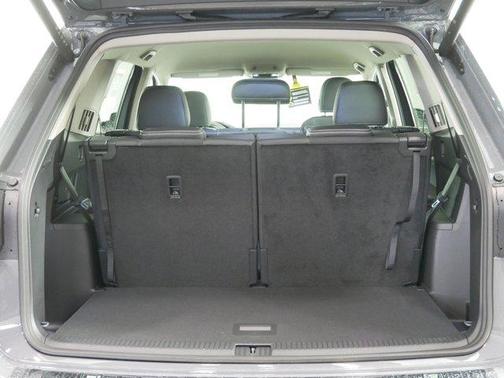 2025 Volkswagen Atlas 2.0T SE w/Technology 4MOTION