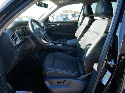 2026 Volkswagen Atlas 2.0T SE w/Technology 4MOTION