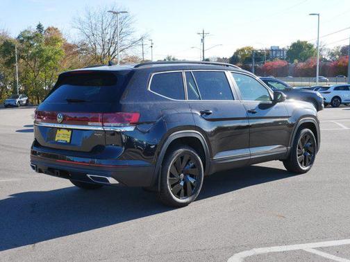 2026 Volkswagen Atlas 2.0T SE w/Technology 4MOTION