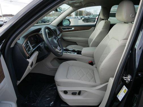 2026 Volkswagen Atlas 2.0T SE w/Technology 4MOTION