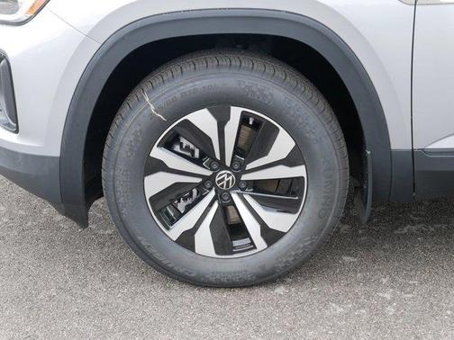 2025 Volkswagen Atlas Cross Sport 2.0T SE