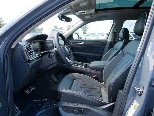 2025 Volkswagen Atlas 2.0T SEL Premium R-Line 4MOTION