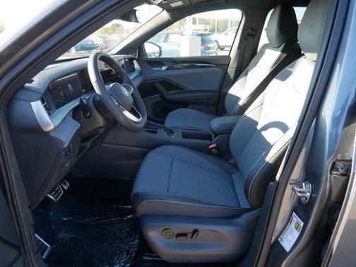 2025 Volkswagen Tiguan 2.0T SE R-Line Black 4MOTION