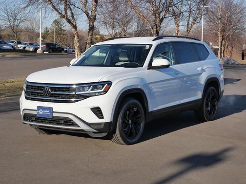Pure White 2023 Volkswagen Atlas 3.6L SE w/Technology