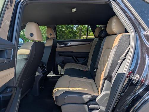 deep black pearl 2026 Volkswagen Atlas Cross Sport 2.0T SE