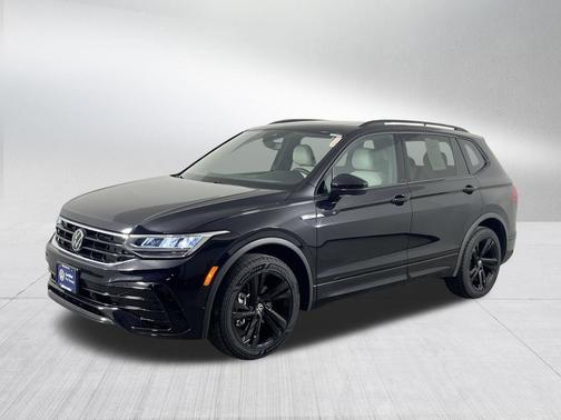 Deep Black Pearl 2023 Volkswagen Tiguan 2.0T SE R-Line Black 4MOTION