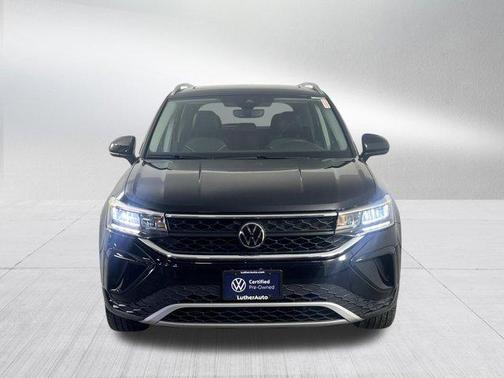 Deep Black Pearl 2023 Volkswagen Taos 1.5T SE