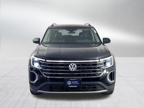 Deep Black Pearl 2024 Volkswagen Atlas 2.0T SE w/Technology 4MOTION