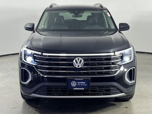 Deep Black Pearl 2024 Volkswagen Atlas 2.0T SE w/Technology 4MOTION