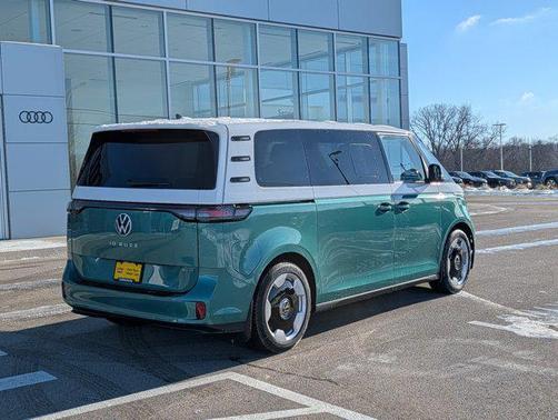 2025 Volkswagen ID. Buzz Pro S Plus with 4MOTION