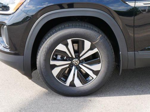 2025 Volkswagen Atlas Cross Sport 2.0T SE