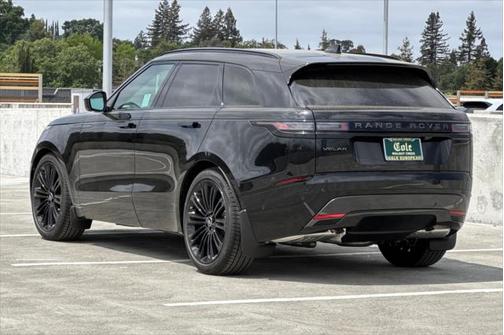 2026 Land Rover Range Rover Velar P250 SE R-Dynamic