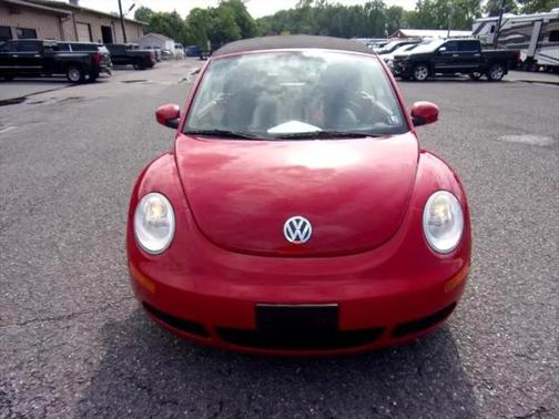 2009 Volkswagen New Beetle S
