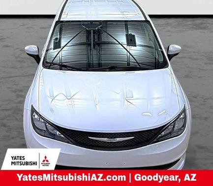 Bright White Clearcoat 2022 Chrysler Voyager LX